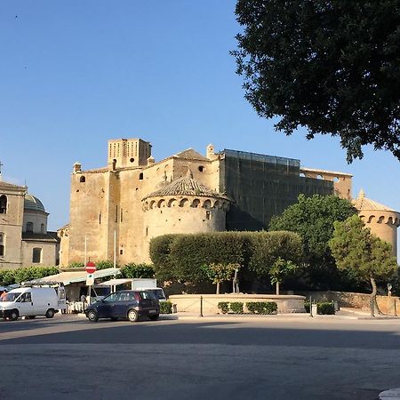 La Terrazza Sul Borgo Acomodação com café da manhã Serracapriola Exterior foto